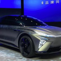 飞凡汽车R7预告图 将于2月22日登场